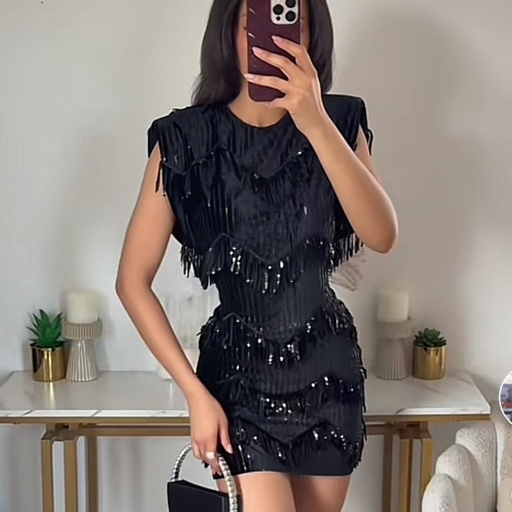 VIRAL NEW ZARA  FRINGED NIGHT OUT SEQUIN Dress XS AND S
🚨 NO DISCOUNT